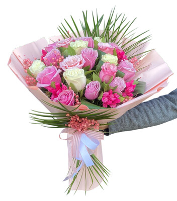 Kar���k Pembe Beyaz G�l Buketi